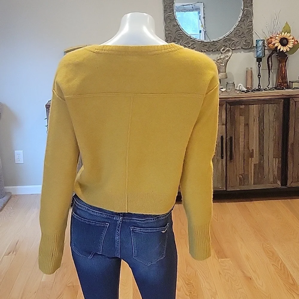 Free People V Neck 100% Cashmere Sweater with ribbed trim details